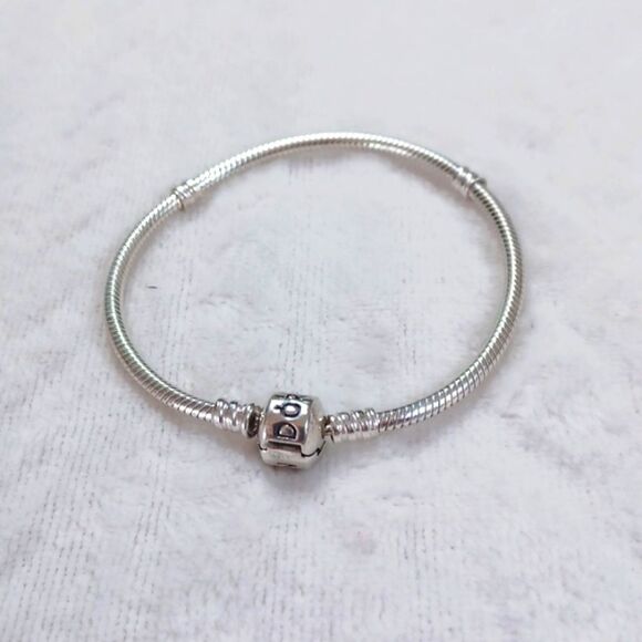 Pandora  Womans  925 Sterling Silver Snake Chain Bracelet 7.5 15 Grams - Picture 1 of 9